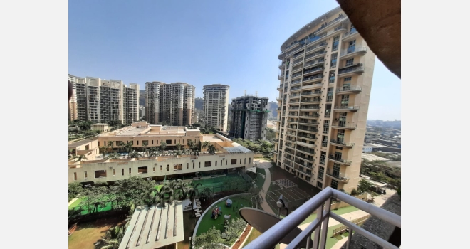 3 BHK Resale flat available on higher floor in Nahar Amrit Shakti