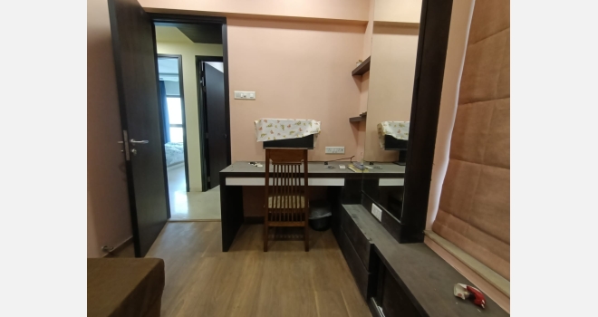 2.5 BHK Fully Furnished, Interior done up flat for lease in Emerald Isle