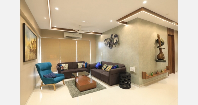 3 BHK resale flat interior done up in Hiranandani Gardens, Powai