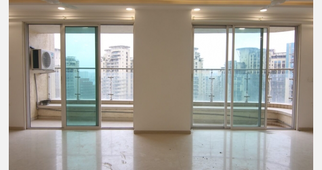 3.5 BHK premium flat for sale in Bryony Building on higher floor