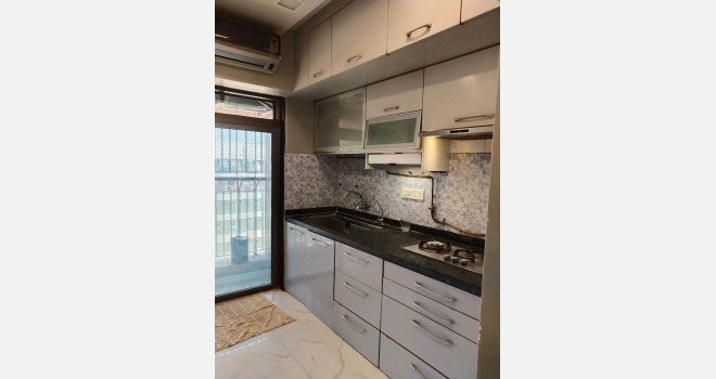 2 BHK for sale in Raheja Vista Building, Raheja Vihar Chandivali