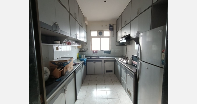 2 BHK fully furnished flat for sale in Premium tower of Hiranandani Gardens, Powai