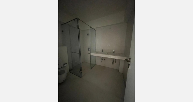 4 BHK Luxurious flat available for resale in Godrej The Trees, Vikhroli