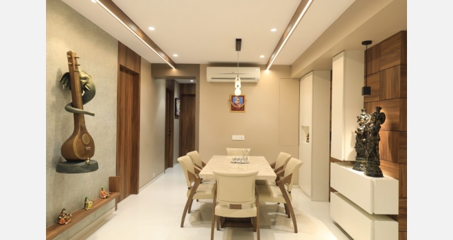 3 BHK resale flat interior done up in Hiranandani Gardens, Powai