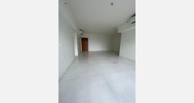 4 BHK Luxurious flat available for resale in Godrej The Trees, Vikhroli
