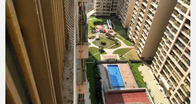 2 BHK for sale in Raheja Vista Building, Raheja Vihar Chandivali