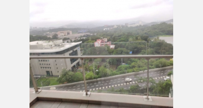 4 BHK Fully Furnished Flat in Signature Tower of Emerald Isle