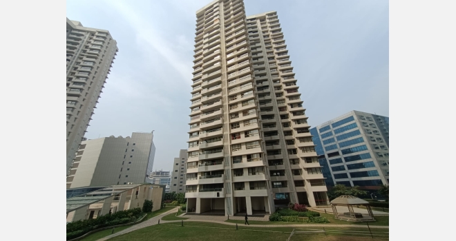 2.5 BHK Fully Furnished, Interior done up flat for lease in Emerald Isle