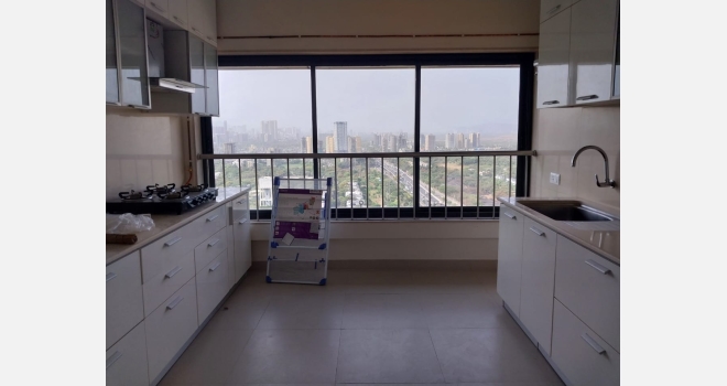 4 BHK Penthouse for lease in premium Godrej Platinum Towers, Vikhroli
