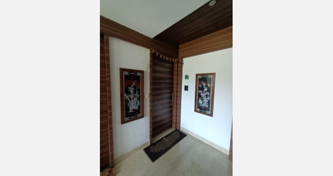 3.5 BHK with servants room for sale in Bryonny, Nahar Amrit Shakt.