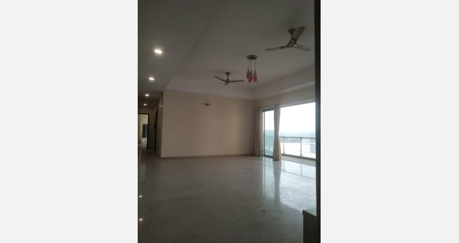 Luxurious 4 BHK flat for resale in Prestigious Signature tower, Powai