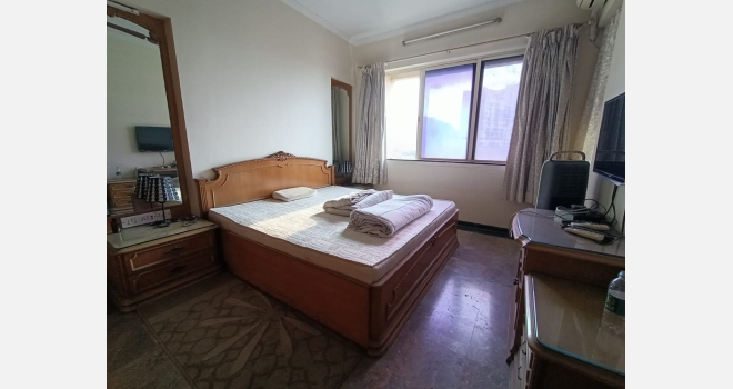 2 BHK fully furnished flat for sale in Premium tower of Hiranandani Gardens, Powai