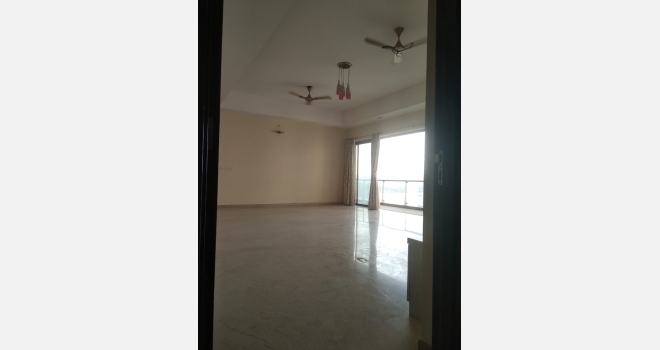 Luxurious 4 BHK flat for resale in Prestigious Signature tower, Powai