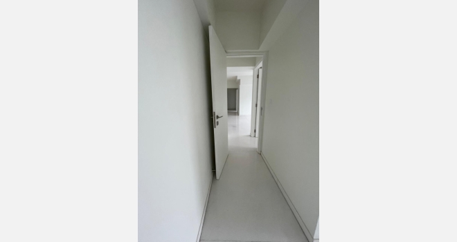 4 BHK Luxurious flat available for resale in Godrej The Trees, Vikhroli