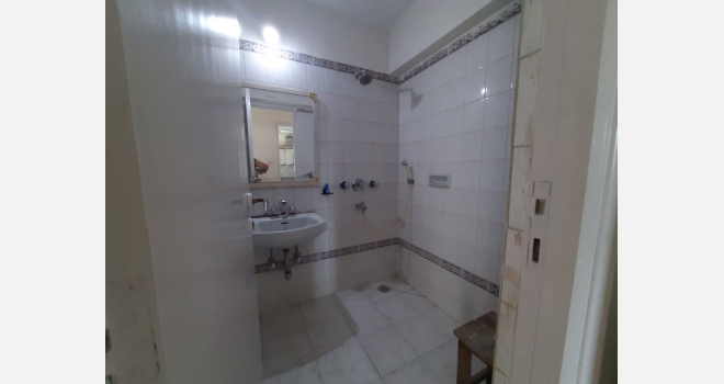 2 BHK Resale flat in Raheja Vihar Complex, Chandivali Powai