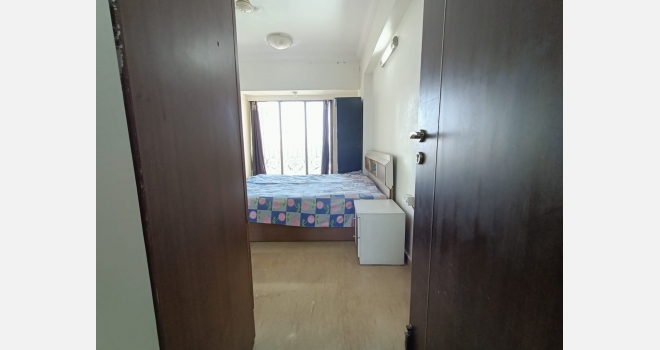 3.5 BHK with servants room for rent in Lake Homes, Lake Lucerene Building fully furnished with white goods