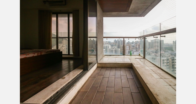 3 BHK for lease in iconic tower of Lake Front Solitaire, Powai