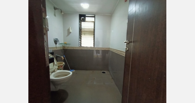 3.5 BHK with servants room for rent in Lake Homes, Lake Lucerene Building fully furnished with white goods
