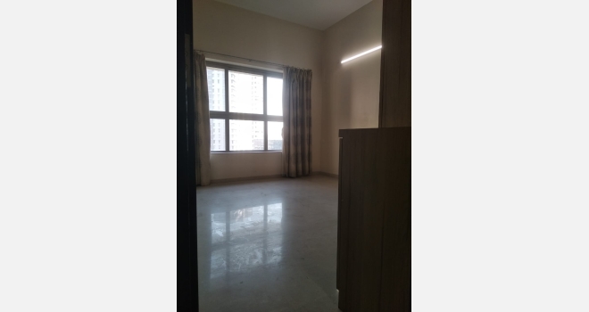 Luxurious 4 BHK flat for resale in Prestigious Signature tower, Powai