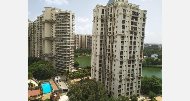 Lake View flat for sale in Powai Prime Location