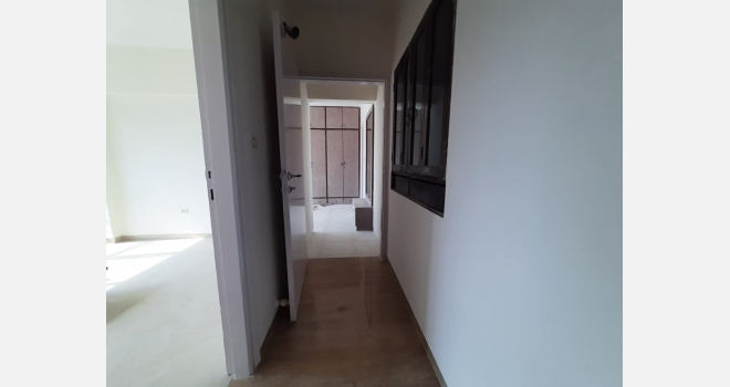 2 BHK Resale flat in Raheja Vihar Complex, Chandivali Powai