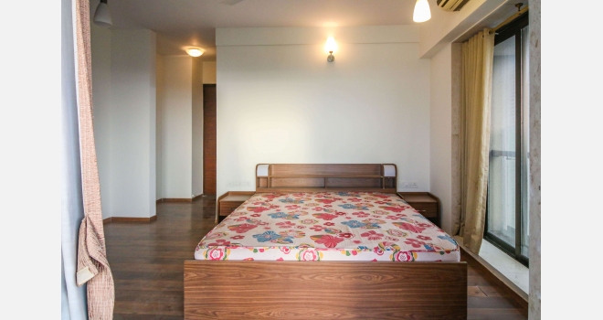 3 BHK for lease in iconic tower of Lake Front Solitaire, Powai