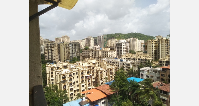 Lake View flat for sale in Powai Prime Location