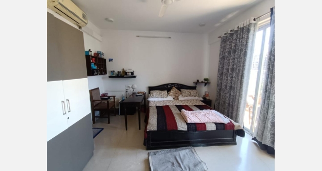 3.5 BHK with servants room for sale in Bryonny, Nahar Amrit Shakt.
