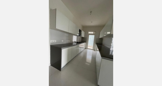 4 BHK Luxurious flat available for resale in Godrej The Trees, Vikhroli